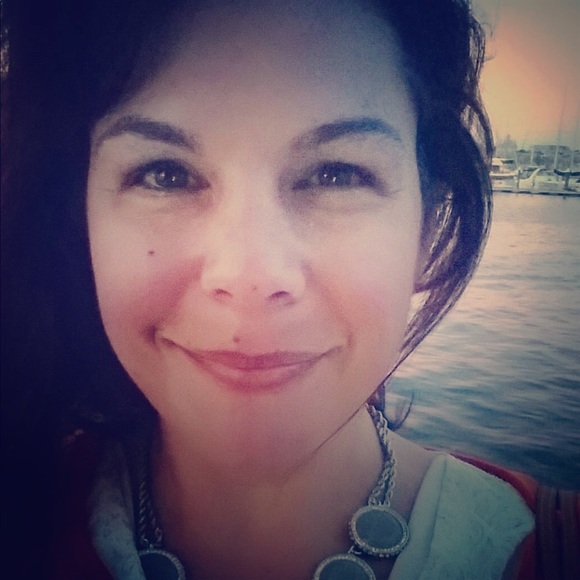 Meet You Posher, Melanie - Picture 1 of 5